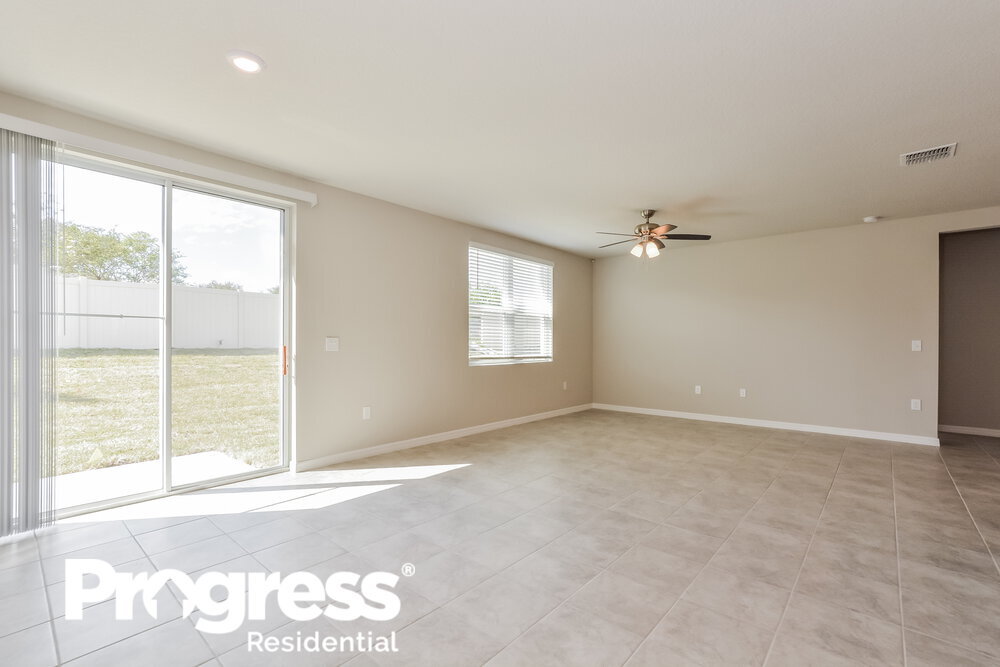 Building Photo - 1026 Oak Vly Dr