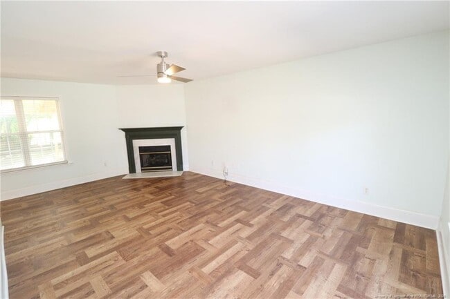 Building Photo - 1727 Crag Burn Ln