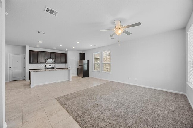 Building Photo - 6017 Pleasanton Pkwy