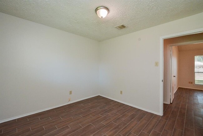 Building Photo - 6206 Bryant Pond Dr