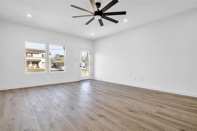 Building Photo - 9708 Stedman St