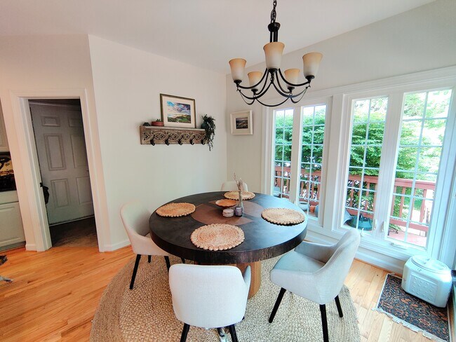 Building Photo - 7500 Tahoe Ct