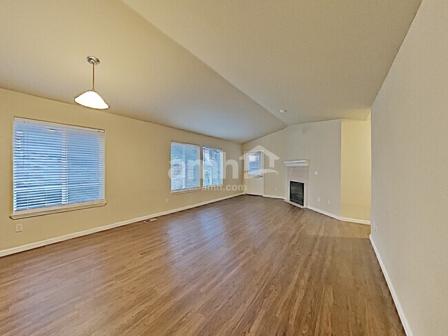 Building Photo - 13269 SE Piper Dr