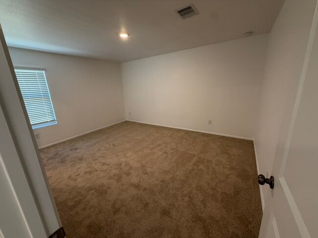 Building Photo - 7323 Greenbriar Cayon Ln