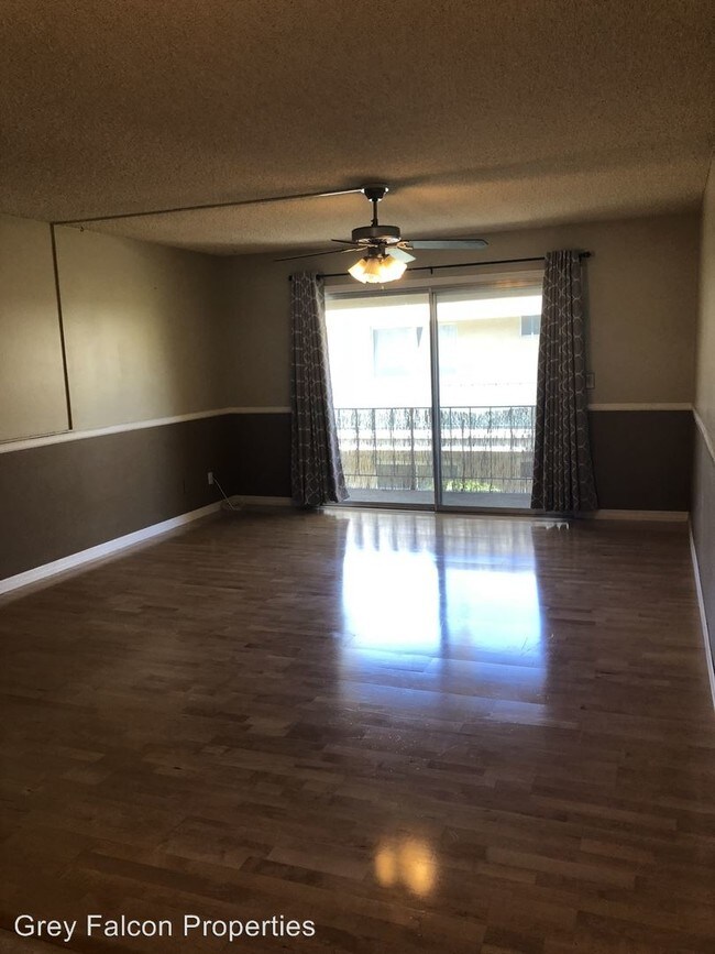 Building Photo - 4855 Cole St