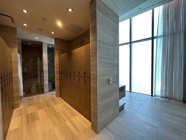 Building Photo - Koula studio
