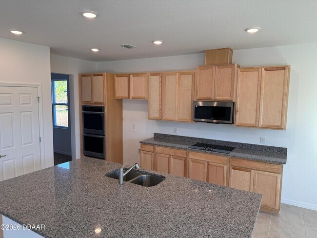 Building Photo - 1996 Greenborough St