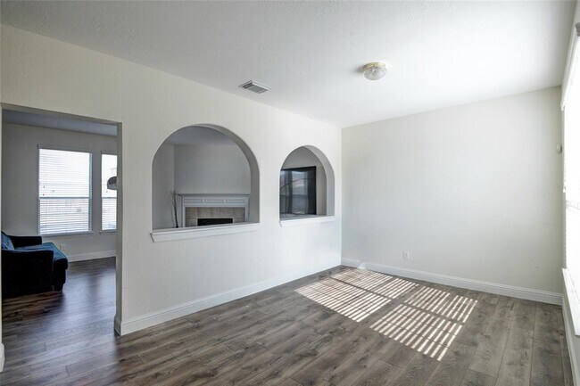 Building Photo - 19618 Yaupon Ranch Dr