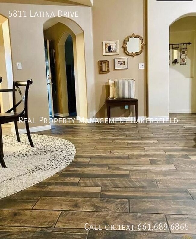 Building Photo - 5811 Latina Dr