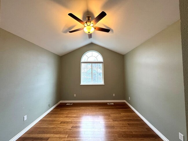 Building Photo - 15904 Noble Point Dr