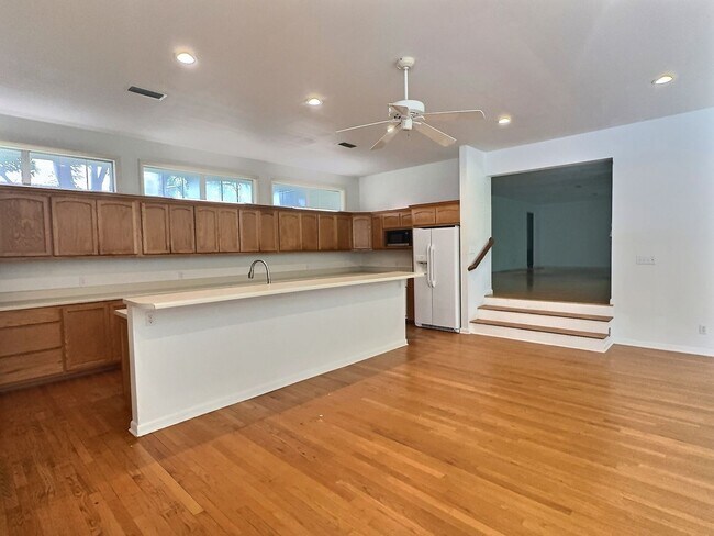 Building Photo - Spacious 4-Bedroom Home in the Desirable Gulf Hills Golf Course Community!