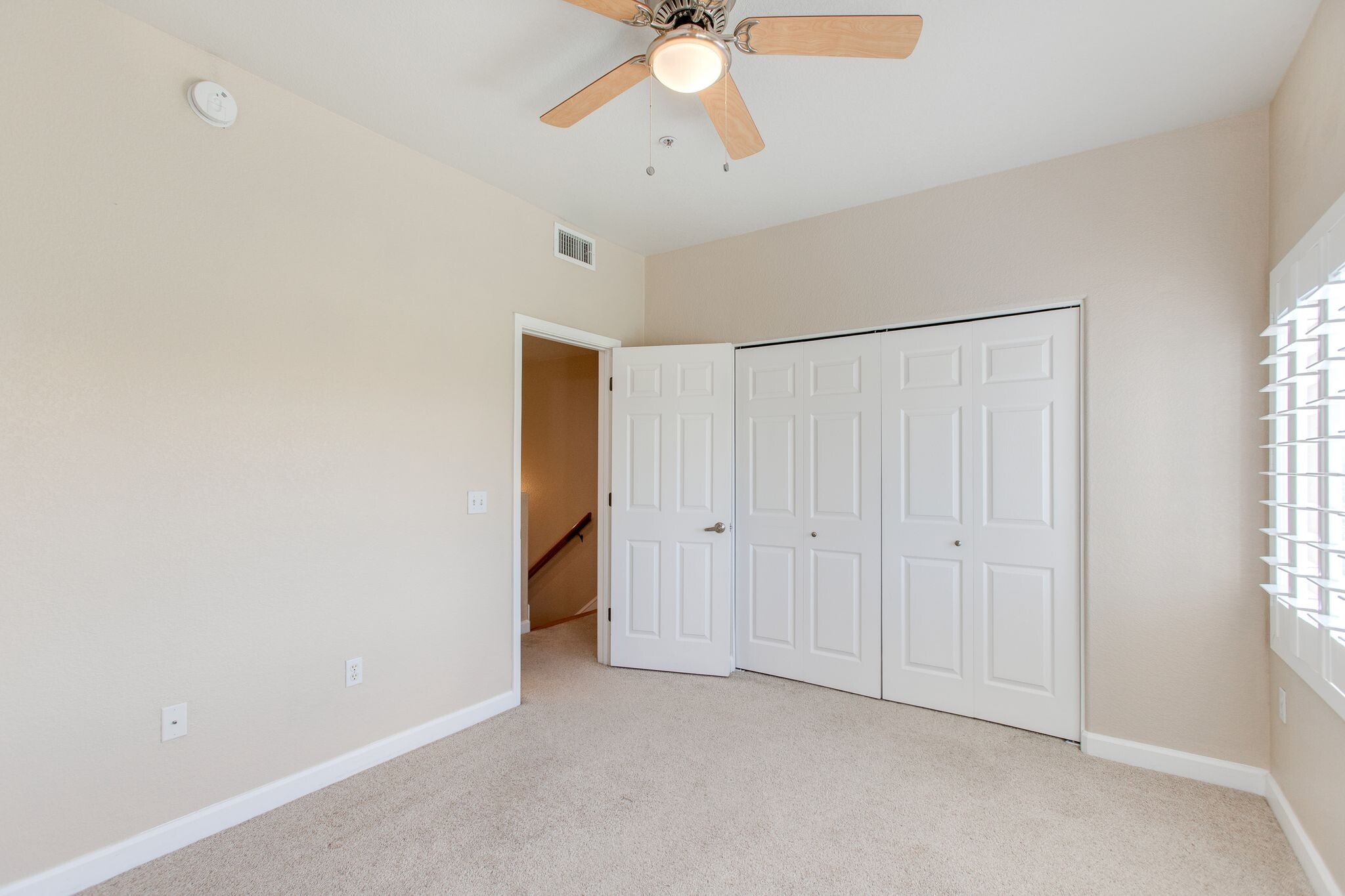 Building Photo - 4455 E Paradise Village Pky S