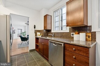 Building Photo - 1512 Spruce St