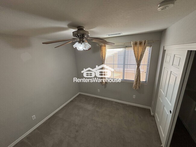 Building Photo - 1933 W Davis Rd