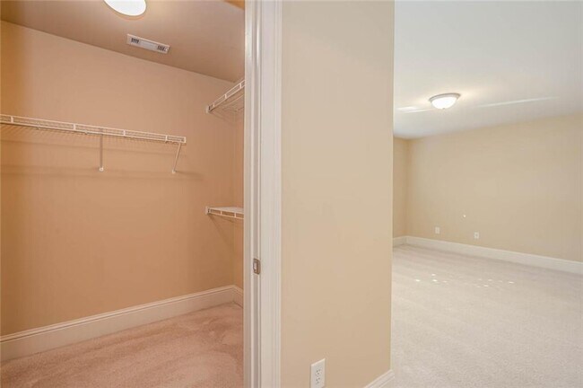 Building Photo - 5253 Campion Way