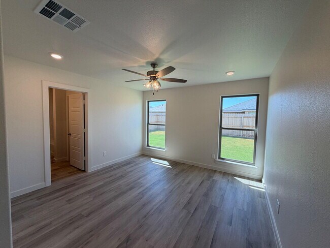 Building Photo - 2606 Garland Ave
