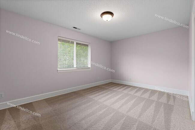 Building Photo - Spacious 3-Bedroom Home with Large Bonus Room & Loft in Bauer Highlands - Landscape Provided!