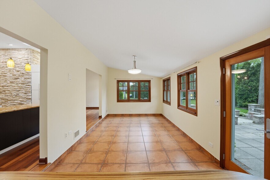 Building Photo - 29 Brookdale Ln