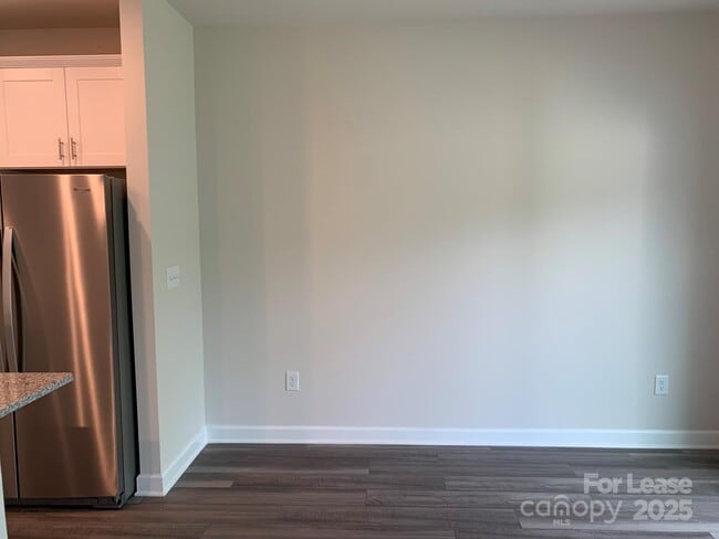Building Photo - 2348 Belterra Dr