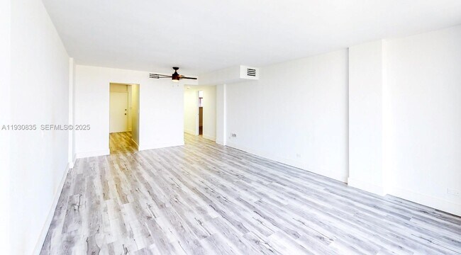 Building Photo - 3660 NE 166th St