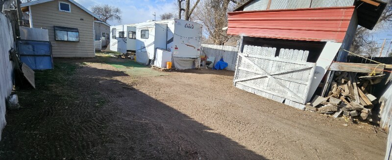 Building Photo - 433 Wall St