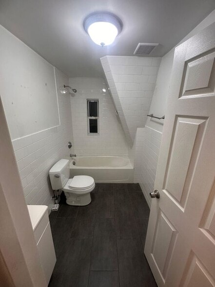 Building Photo - 60 S 12th St