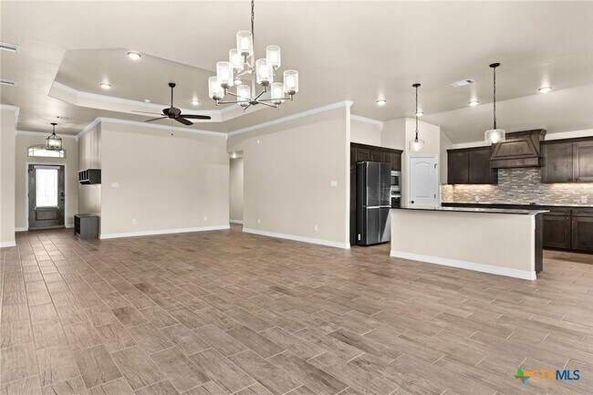 Building Photo - 300 Martin Dr