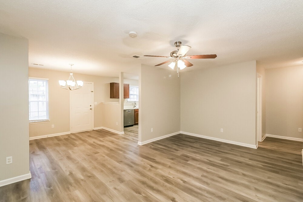 Building Photo - 1231 Brookstone Rd