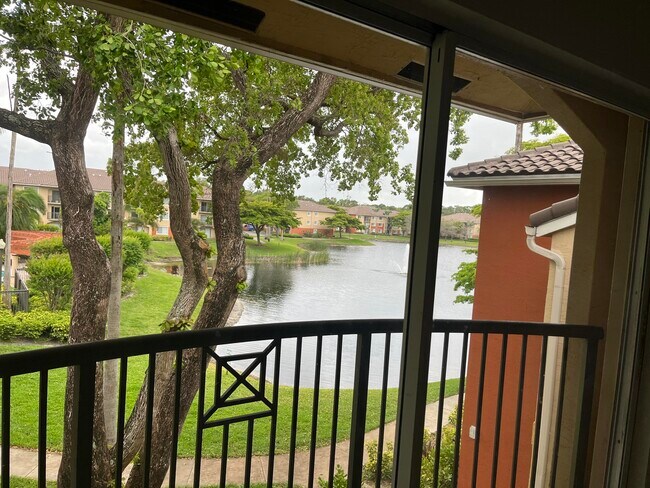 Building Photo - 4191 N Haverhill Rd