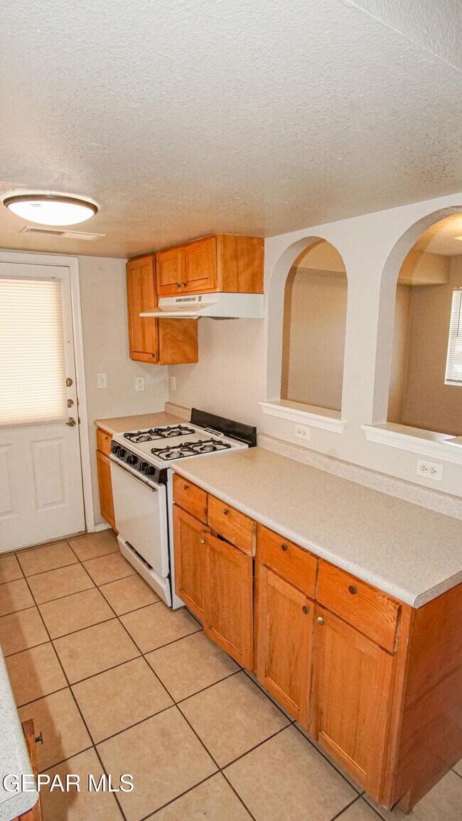 Building Photo - 11024 Sunshine Ct