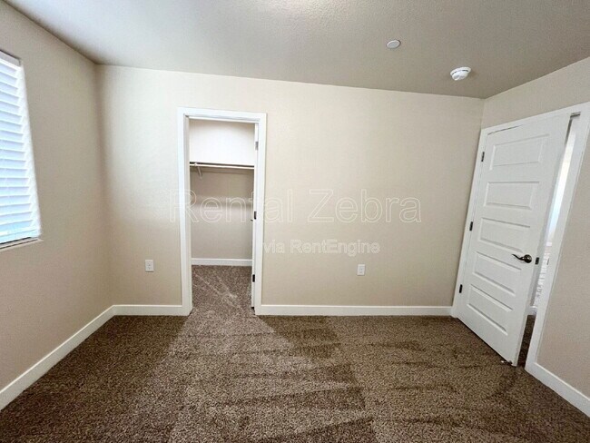 Building Photo - 1396 Rincon Dr