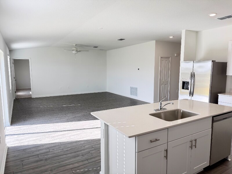 Building Photo - 4212 SW 82nd Ln