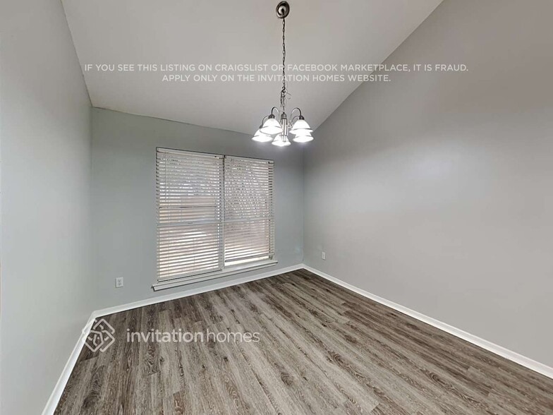 Building Photo - 1702 Pleasant Trail