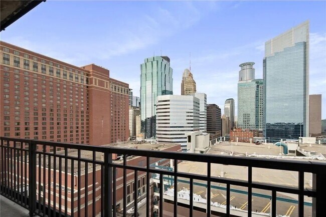 Building Photo - Minneapolis, MN