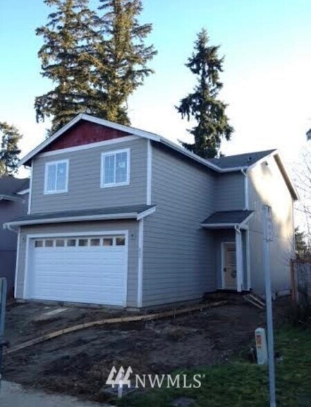 Primary Photo - 623 Rivenhurst St
