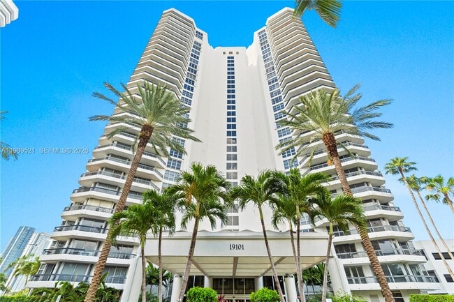 Building Photo - 19101 NE 36th Pl