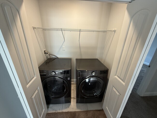 Building Photo - 203 Casting Ct