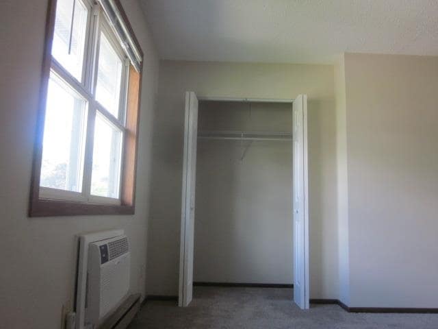 Building Photo - 709 12th St