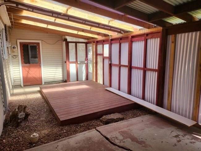 Building Photo - Home in Riverton