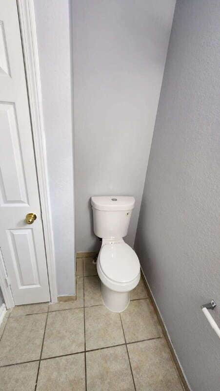 Building Photo - 385 Brookview Dr