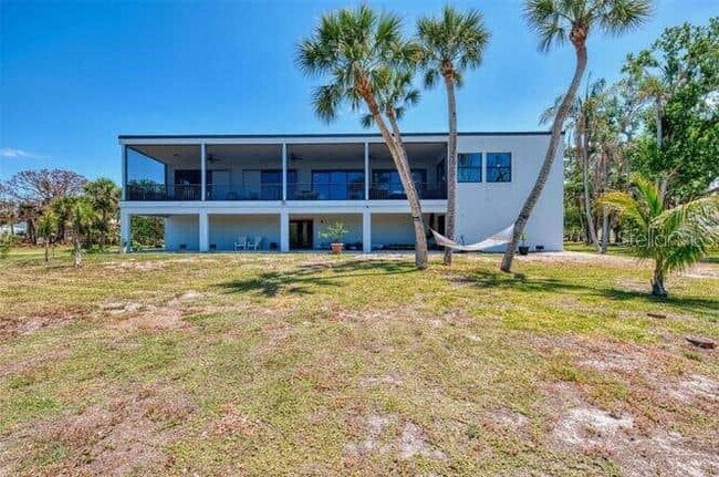 Building Photo - 760 S Oxford Dr