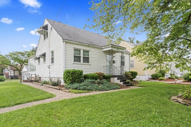 Building Photo - Beautiful renovated home in Schnitzelburg