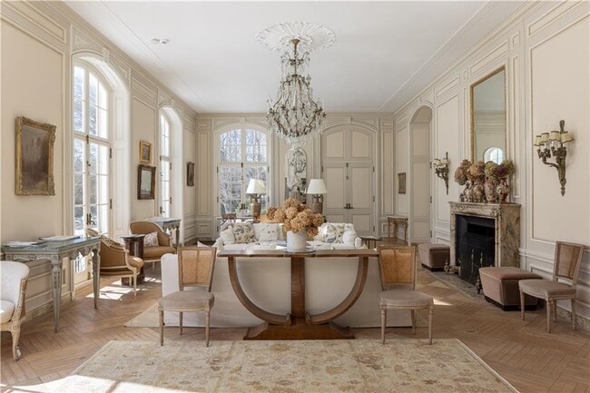 Building Photo - 115 Narragansett Ave