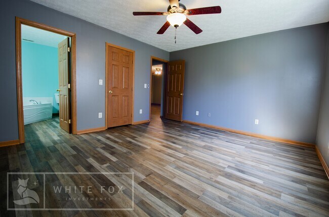 Building Photo - 5990 Fox Trace Ct