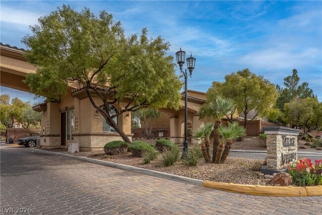 Building Photo - 1133 Via Rocca