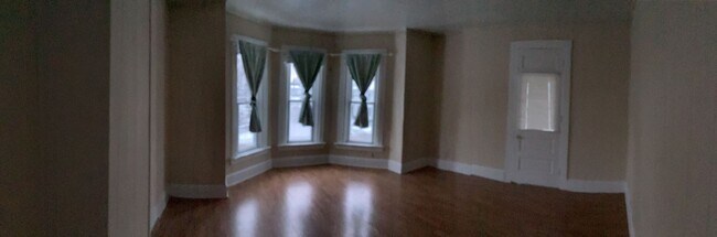 Building Photo - Jefferson222