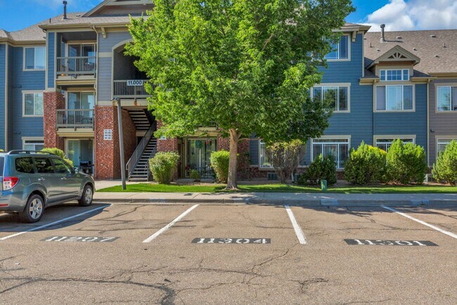 Building Photo - Stylish Longmont Condo with Vaulted Ceilings and Modern Upgrades