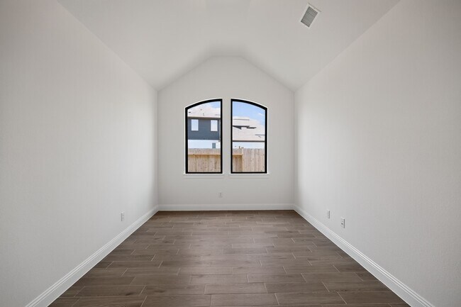 Building Photo - 16231 Sheridan River Trl