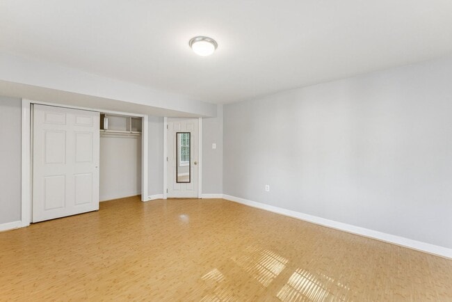 Building Photo - 2 BD/ 2BA  Apartment