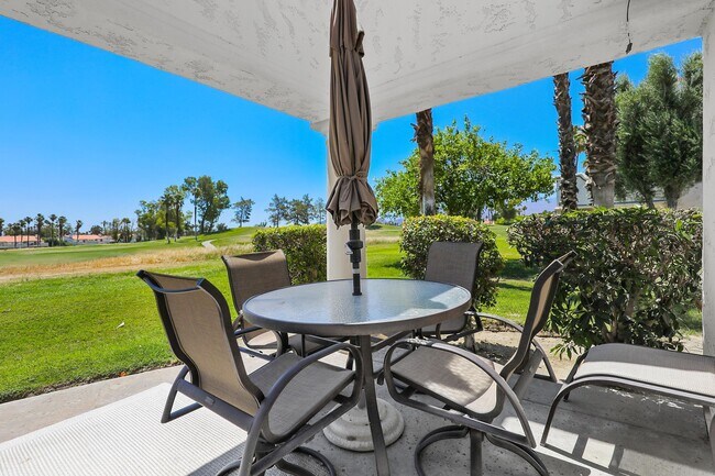 Building Photo - 699 Vista Lago Cir N